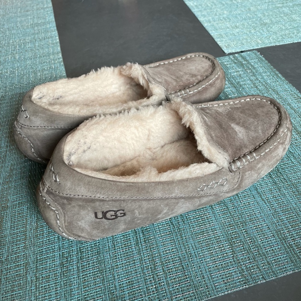EUC AUTH UGG Ansley Chestnut Women’s Slipper 7.5-8